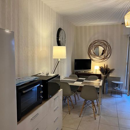 אקס-אן-פרובאנס Appartement T2 Avec Terrasse Centre Ville D'Aix En Provence מראה חיצוני תמונה